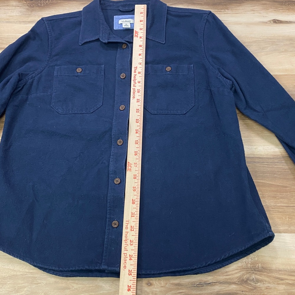 L.L. Bean Chamois Flannel Shirt Size M Petite Cotton Button Up Navy Blue 506159 - Picture 4 of 8